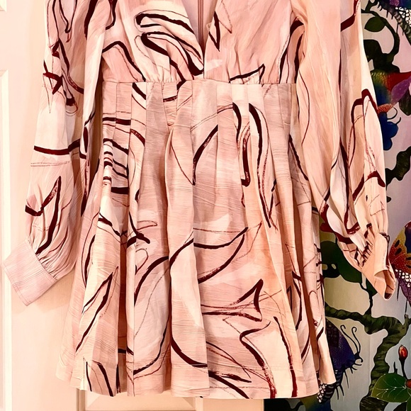 🌺🎉HP🎉🌺 NWT Aje Amelia Plunge Mini Dress Whimsical Dove - Picture 13 of 16